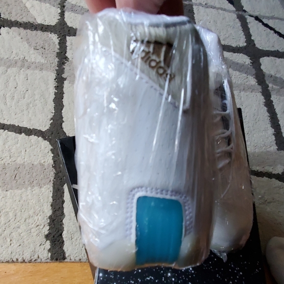 new fur and Glow adidas tmac 3 sneakers - Picture 6 of 8